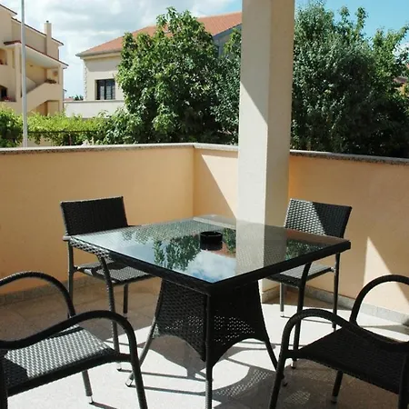 Апартаменты Guesthouse Medulin *