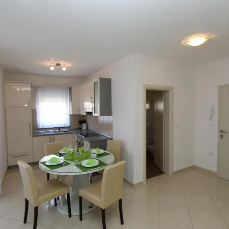 Апартаменты Guesthouse Medulin